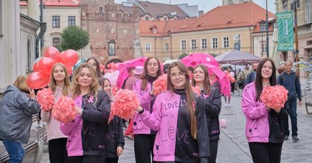 Marsz Różowej Wstążki przejdzie przez Lublin. Ma on przypomnieć mieszkankom miasta o badaniach profilaktycznych