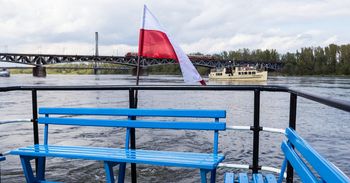 Warszawa: Niski poziom wody w Wiśle. Kursy promów zawieszone