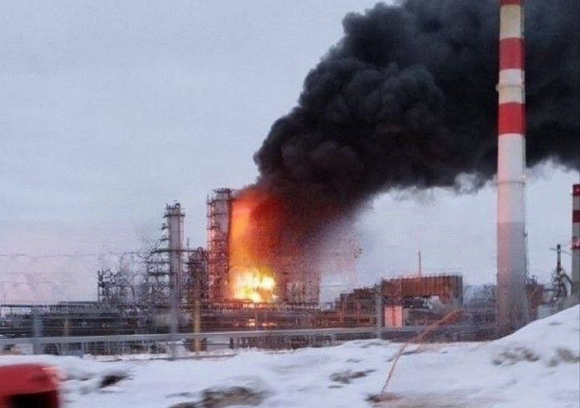 Fire at the Russian refinery in the city of Orel
