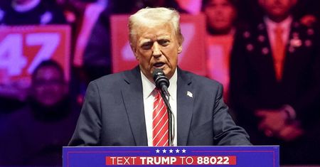Przyszłość USA. Czy Trump używa AI do tworzenia dekretów?