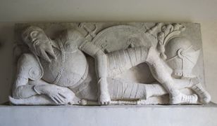 Tajemnica z Żychlina. Historyk rozpracował zagadkę kamiennej tablicy