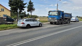 Groźny wypadek na krajowej "60". Kierująca i pasażerka trafiły do szpitala