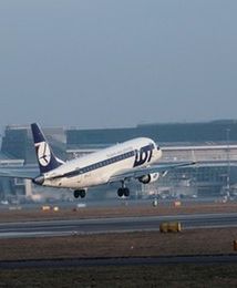 Zamach w Brukseli. LOT o odwołanych połączeniach