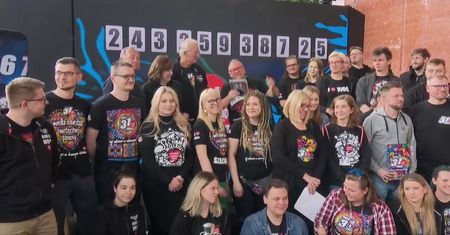 Rekordowa zbiórka na WOŚP. W czasie 31. Finału zebrano ponad 243 miliony zł