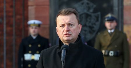 Błaszczak sprząta po Macierewiczu. Nowy szef MON przygotowuje rewolucję w zakupach dla armii