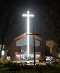 Ogromny podświetlany krzyż w Lublinie. Część mieszkańców niezadowolona