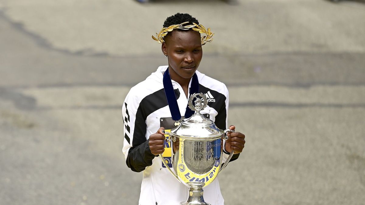 Zdjęcie okładkowe artykułu: Getty Images / Na zdjęciu: Diana Chemtai Kipyokei