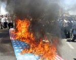 Irak: Płoną amerykańskie flagi