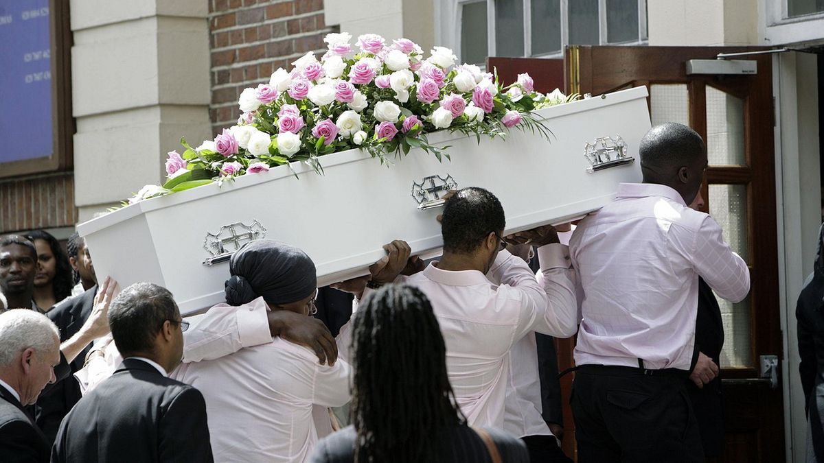 Zdjęcie okładkowe artykułu: Getty Images / Edmond Terakopian - PA Images/PA Images / Na zdjęciu: pogrzeb Kiyana Prince'a