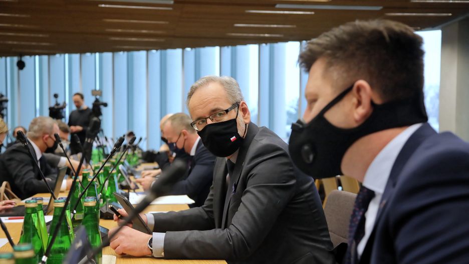 Szczepionka na COVID. Michał Dworczyk: szpitale same odpowiadają za listy rezerwowe