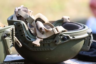 Tysiące hełmów oddanych do malowania. Wojsko nałożyło na firmy kary