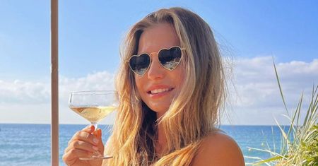 Anna Lewandowska celebruje 34. urodziny z mężem i POKAŹNYM BUKIETEM RÓŻ u boku: "Za mną rok pełen olbrzymich zmian" (FOTO)