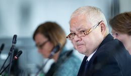 Inflacja zepchnięta w dół nie tylko przez tanie paliwo. Jest nowa prognoza
