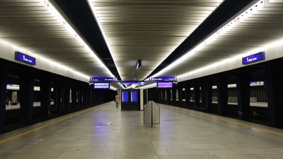 Na co dzień bardzo ruchliwy Dworzec Centralny przez najbliższe osiem dni będzie świecił pustkami.