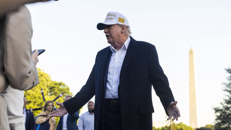 Donald Trump w rozmowie z dziennikarzami