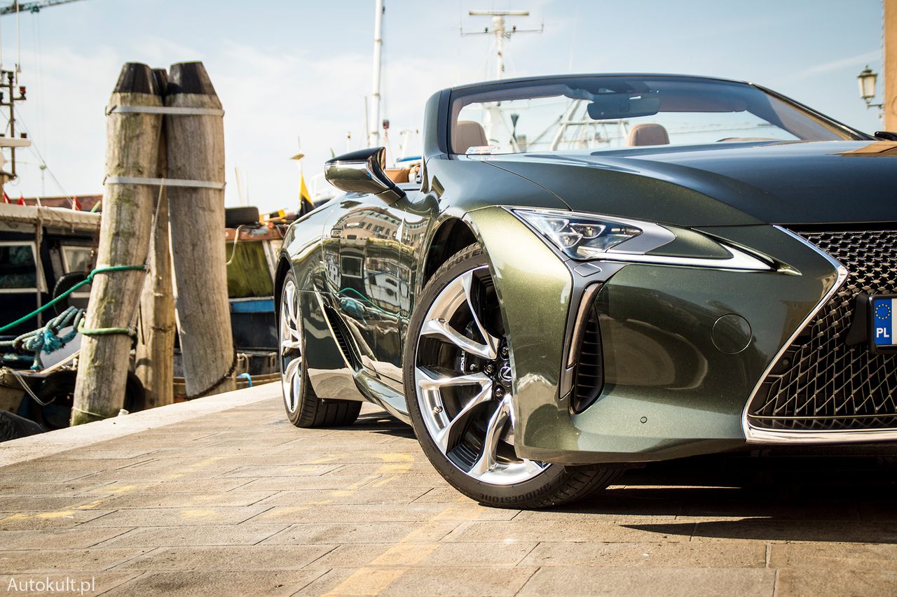 Lexus LC500 Convertible (2021)