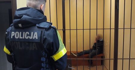 Śląskie. Ugryzł policjanta. Za taki atak grozi długa odsiadka