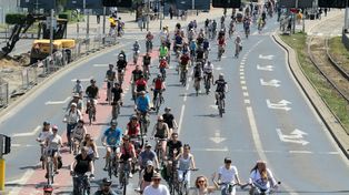 Centrum Wrocławia opanowane przez jednośladowców. Rusza Wrocławskie Święto rowerzysty. Przez miasto przejedzie peleton