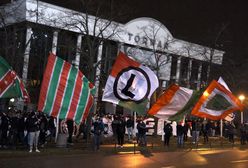 Warszawa. Policja przed stadionem wylegitymowała prawie pół tysiąca osób