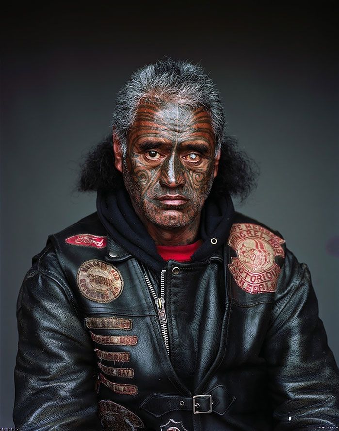 Portrety twardzieli z największego, nowozelandzkiego gangu