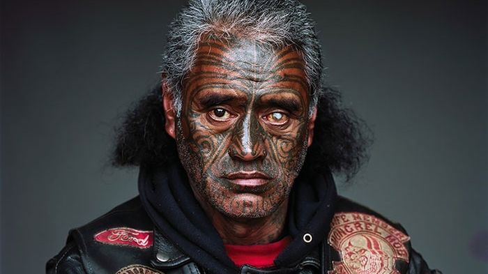 Portrety twardzieli z największego, nowozelandzkiego gangu 1