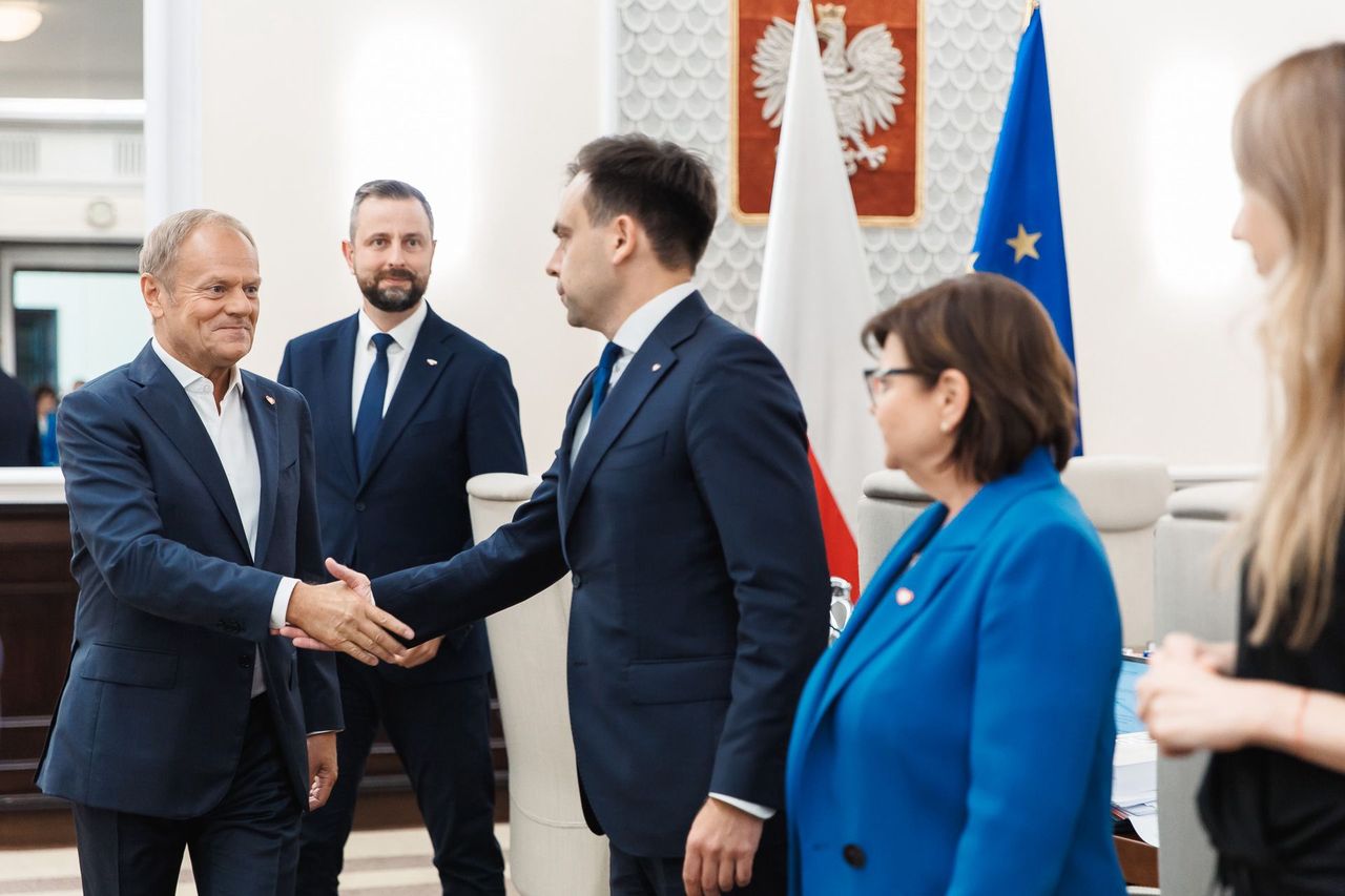 Minister finansów wyjaśnia, skąd tak wysoki deficyt w budżecie na rok 2025. Wskazuje na decyzje PiS