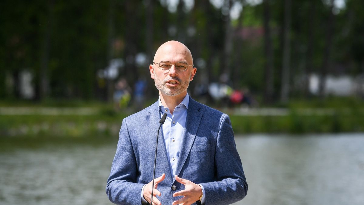 Michał Kurtyka zapowiedział, że budowa pierwszej elektrowni atomowej w Polsce powinna ruszyć w 2026 roku