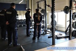 Wrocław. Policjanci odwiedzili siłownie. Poważne konsekwencje dla ćwiczących i właścicieli