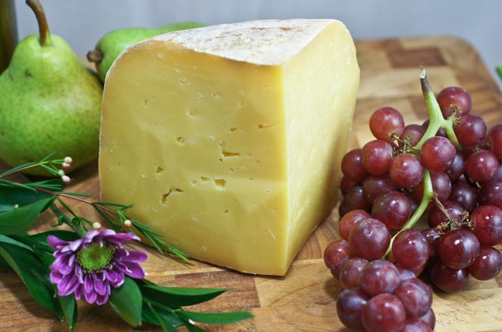 Wyrób seropodobny cheddar o obniżonej zawartości tłuszczu