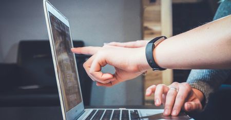 Praca w erze automatyzacji - jakie umiejętności będą kluczowe w przyszłości