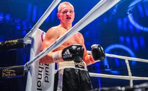 TVP Sport HD Boks: MB Boxing Night 27: Bloody Friday II - waga średnia: Karol Welter - Evander Castillo