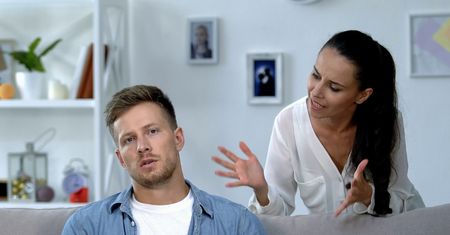 Jak radzić sobie z agresją? Skuteczne sposoby na kontrolę emocji