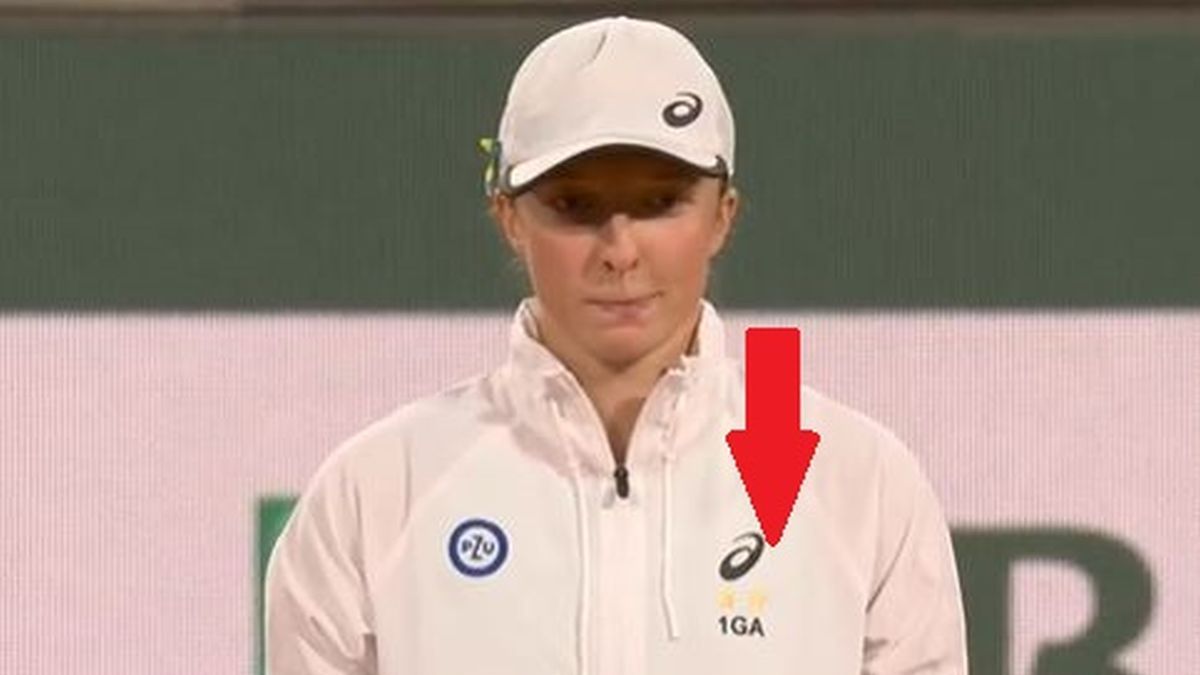 Iga Świątek podczas ceremonii dekoracji