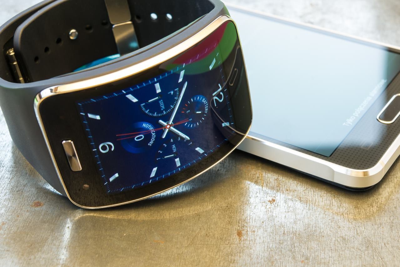 BatON poda poziom naładowania urządzeń Bluetooth na ekranie smartfonu