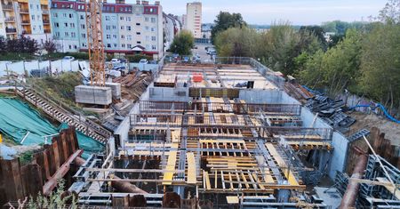 Wstrzymywanie nowych budów już trwa. Deweloperzy: Polacy odczują skutki za dwa lata
