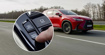 Lexus NX 450h+ w teście ładowania. Sprawdziłem, jak najtaniej jeździć hybrydą plug-in?