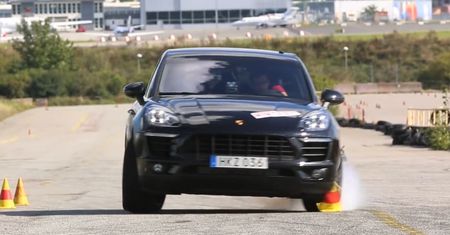 Porsche Macan i problemy z testem łosia