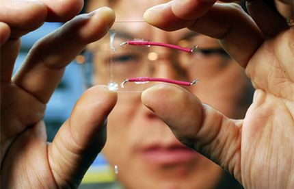 Nanoelektrownia na naszych barkach – ubrania zasilające iPoda 1