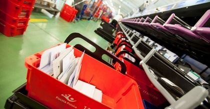 Poczta Polska stawia na e-handel. Przesyłkę odbierzesz również w kiosku Ruchu