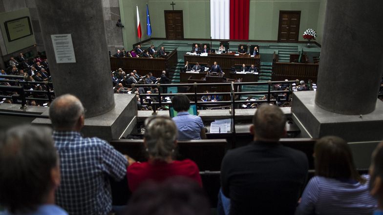 Sejm uchwalił nowelizację ustawy Prawo geodezyjne i kartograficzne