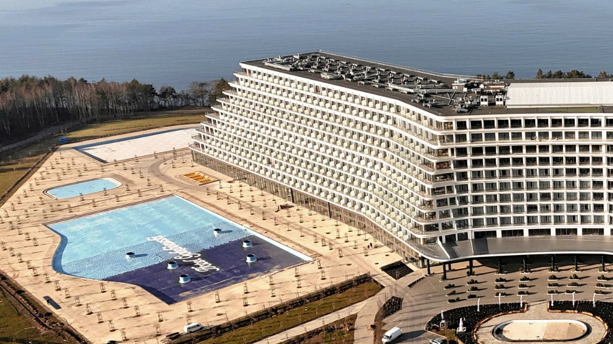 Mieszkańcy Pobierowa o Hotelu Gołębiewskim