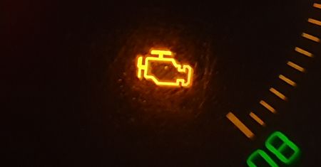 Wypadanie zapłonu - jakie są objawy i dlaczego się pojawia?
