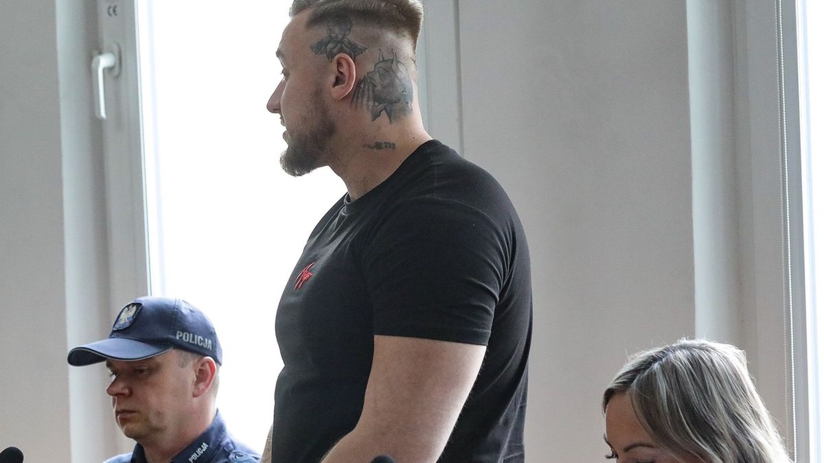 Ksiądz skomentował tatuaże Łukasza Żaka.