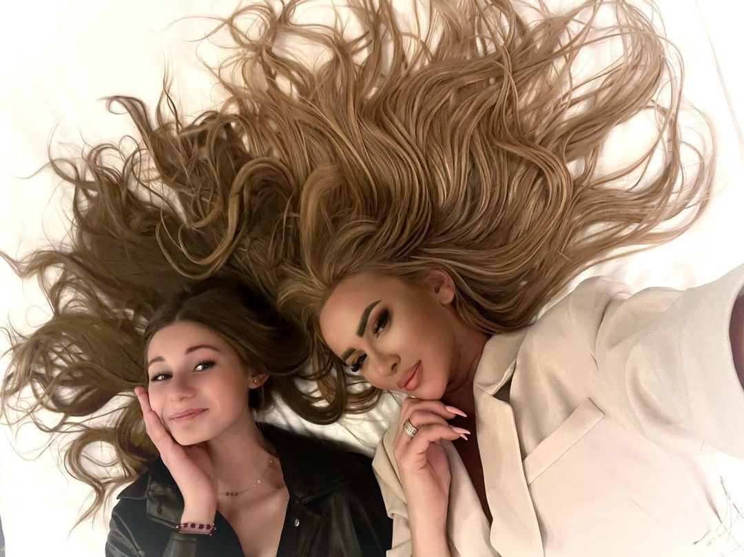 Izabela Macudzińska z córką