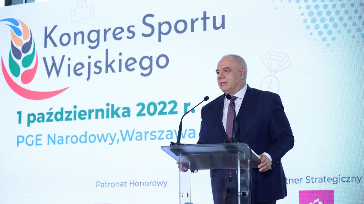 Wicepremier, minister aktywów państwowych Jacek Sasin podczas obrad II Kongresu Sportu Wiejskiego na Stadionie PGE Narodowym w Warszawie