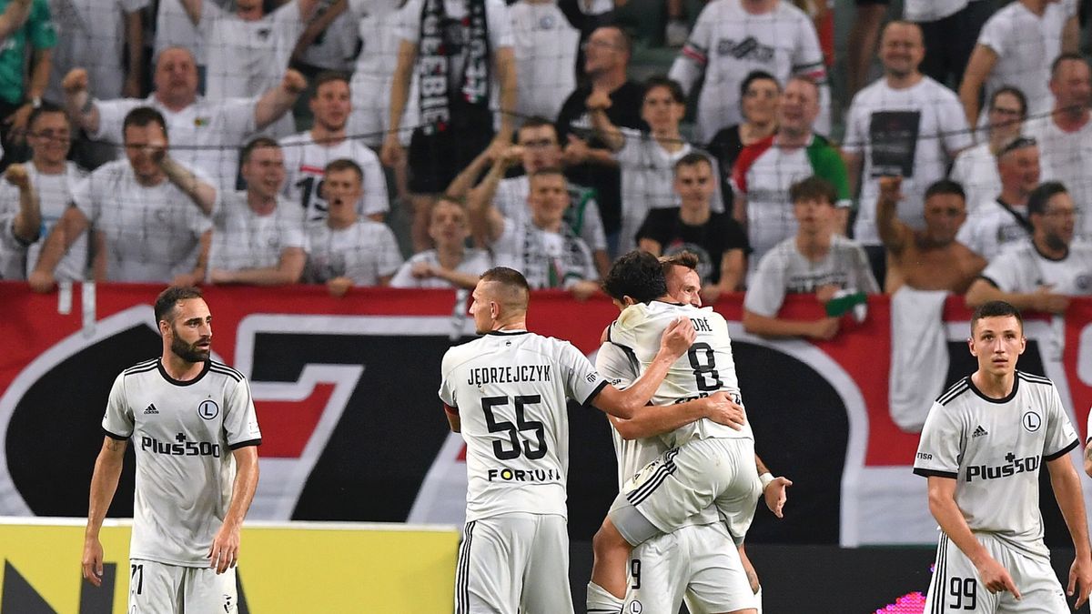 PAP / Piotr Nowak / Na zdjęciu: piłkarze Legii Warszawa