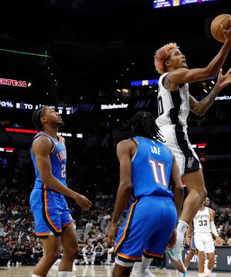 NBA. Sochan gwiazdą Spurs. Start ligi coraz bliżej