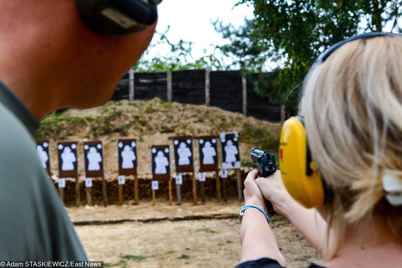 Program budowy strzelnic PiS uzasadnia brakiem obowiązku służby wojskowej.