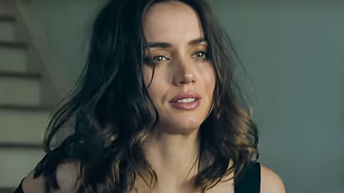 Gwiazda "Gray Mana" Ana De Armas 