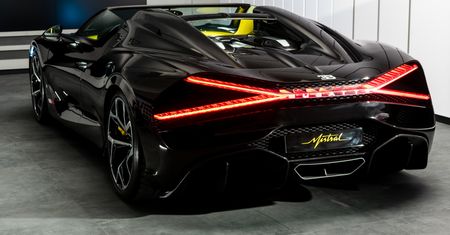 Na południe Polski przyjeżdżają bogacze. Za auto płacą miliony